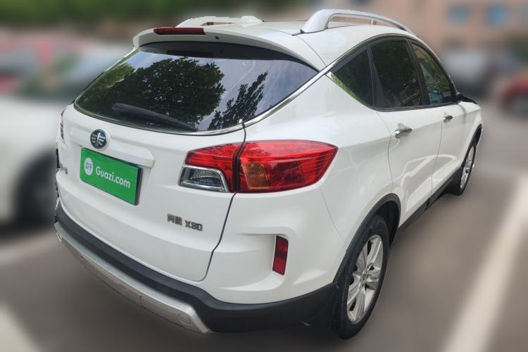 Used Bestune X80 2015 2.0L automatic luxury version Rear Right 45 Deg