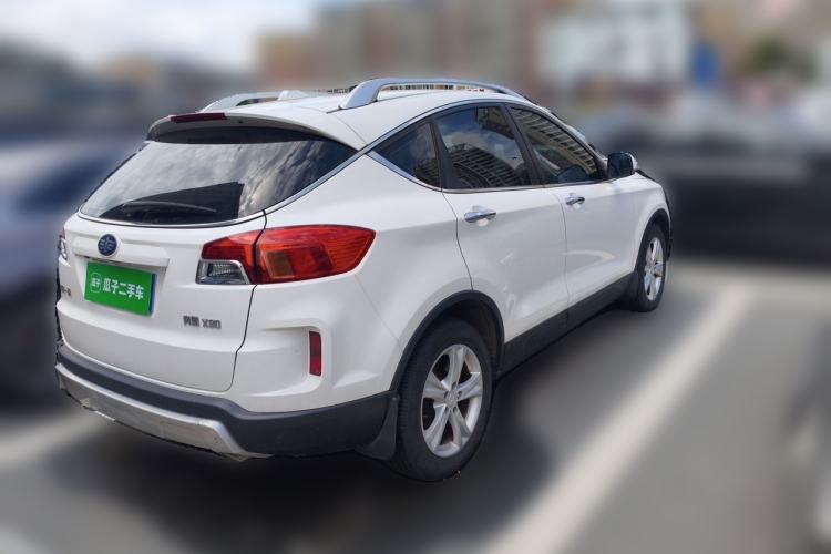 Used Bestune X80 2015 2.0L automatic luxury version Rear Right 45 Deg