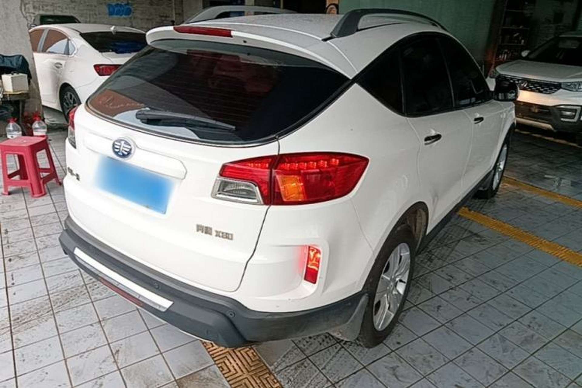 Used Bestune X80 2015 2.0L automatic comfort version Rear Right 45 Deg