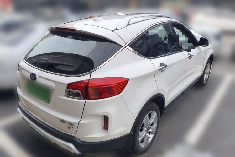 Used Bestune X80 2015 1.8T Automatic Luxury Model Rear Right 45 Deg
