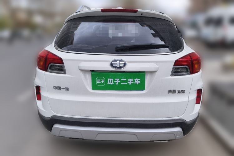 Used Bestune X80 2015 2.0L automatic luxury version Rear