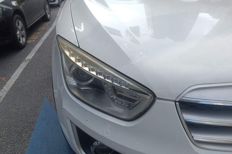 Used Bestune X80 2015 2.0L automatic luxury version Right Front Headlight