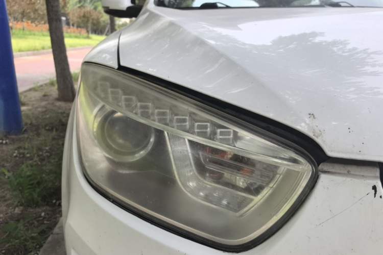 Used Bestune X80 2015 2.0L Manual Comfort 2nd Anniversary Edition Right Front Headlight