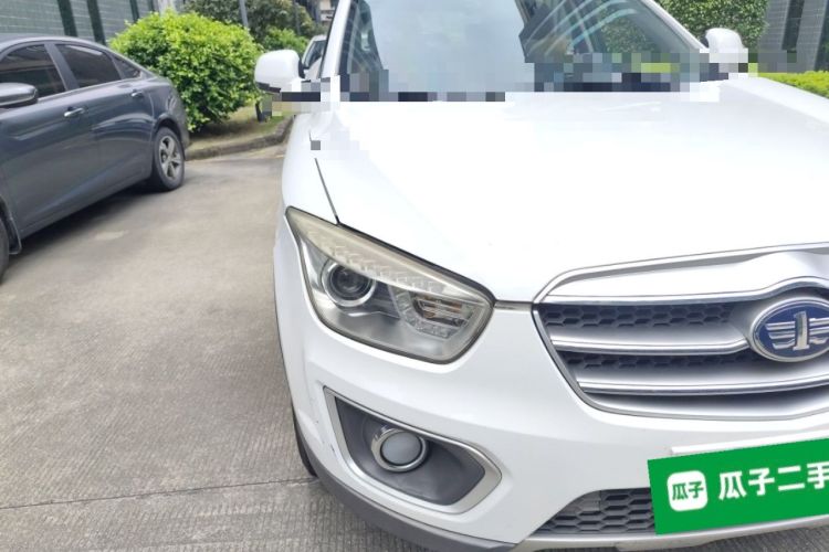 Used Bestune X80 2015 2.0L automatic comfort version Right Front Headlight