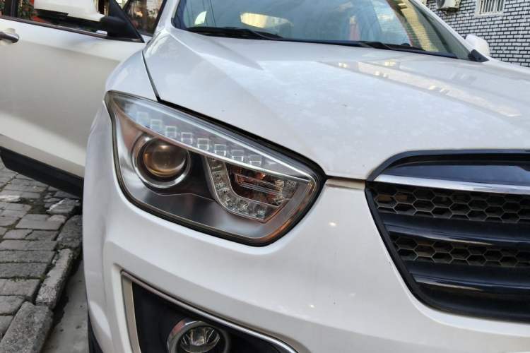 Used Bestune X80 2015 2.0L Manual Base Version Right Front Headlight