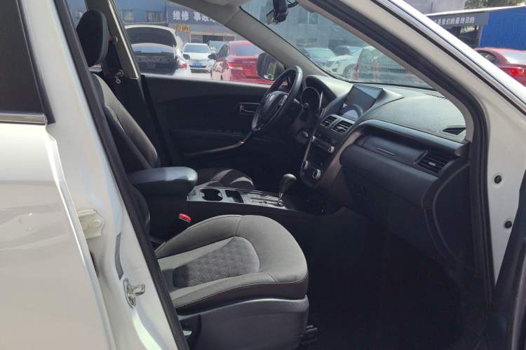 Used Bestune X80 2015 2.0L Automatic Comfort Anniversary Edition Right Front Seat