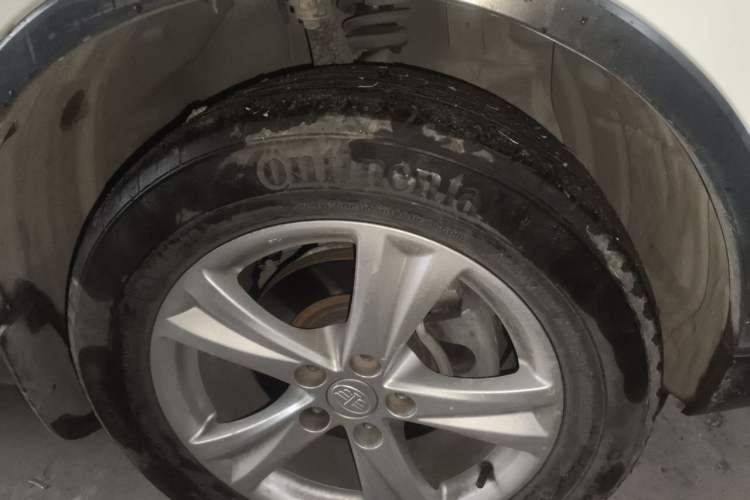 Used Bestune X80 2015 2.0L automatic luxury version Right Front Wheel Hub