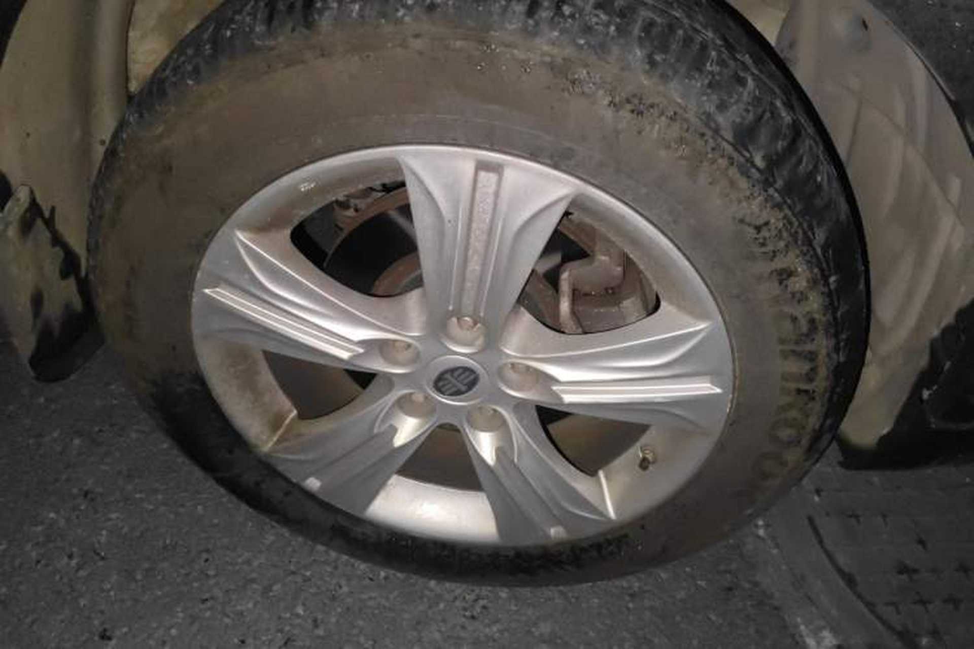 Used Bestune X80 2015 1.8T Automatic Luxury Model Right Front Wheel Hub