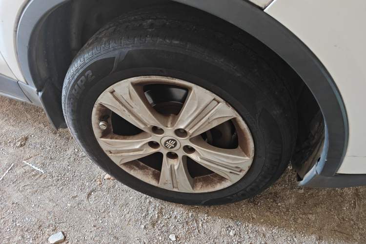 Used Bestune X80 2015 2.0L Automatic Comfort Anniversary Edition Right Front Wheel Hub