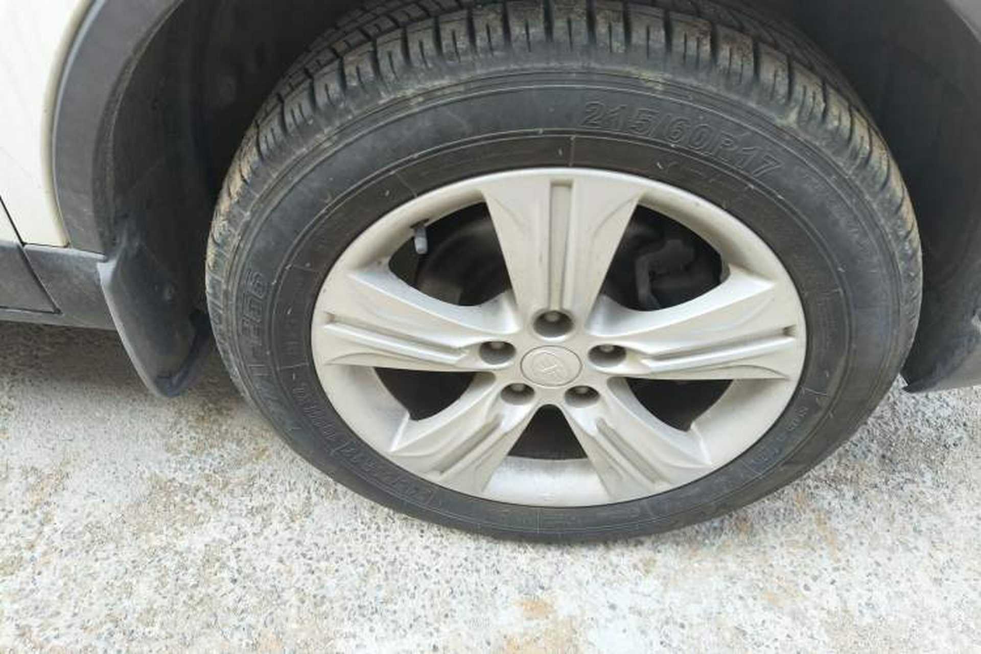 Used Bestune X80 2015 2.0L Automatic Comfort Anniversary Edition Right Front Wheel Hub