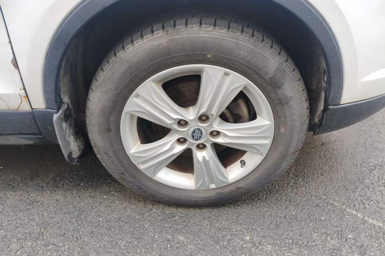 Used Bestune X80 2015 2.0L Manual Comfort 2nd Anniversary Edition Right Front Wheel Hub