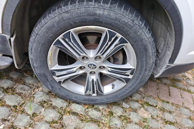 Used Bestune X80 2015 2.0L Automatic Comfort Anniversary Edition Right Front Wheel Hub