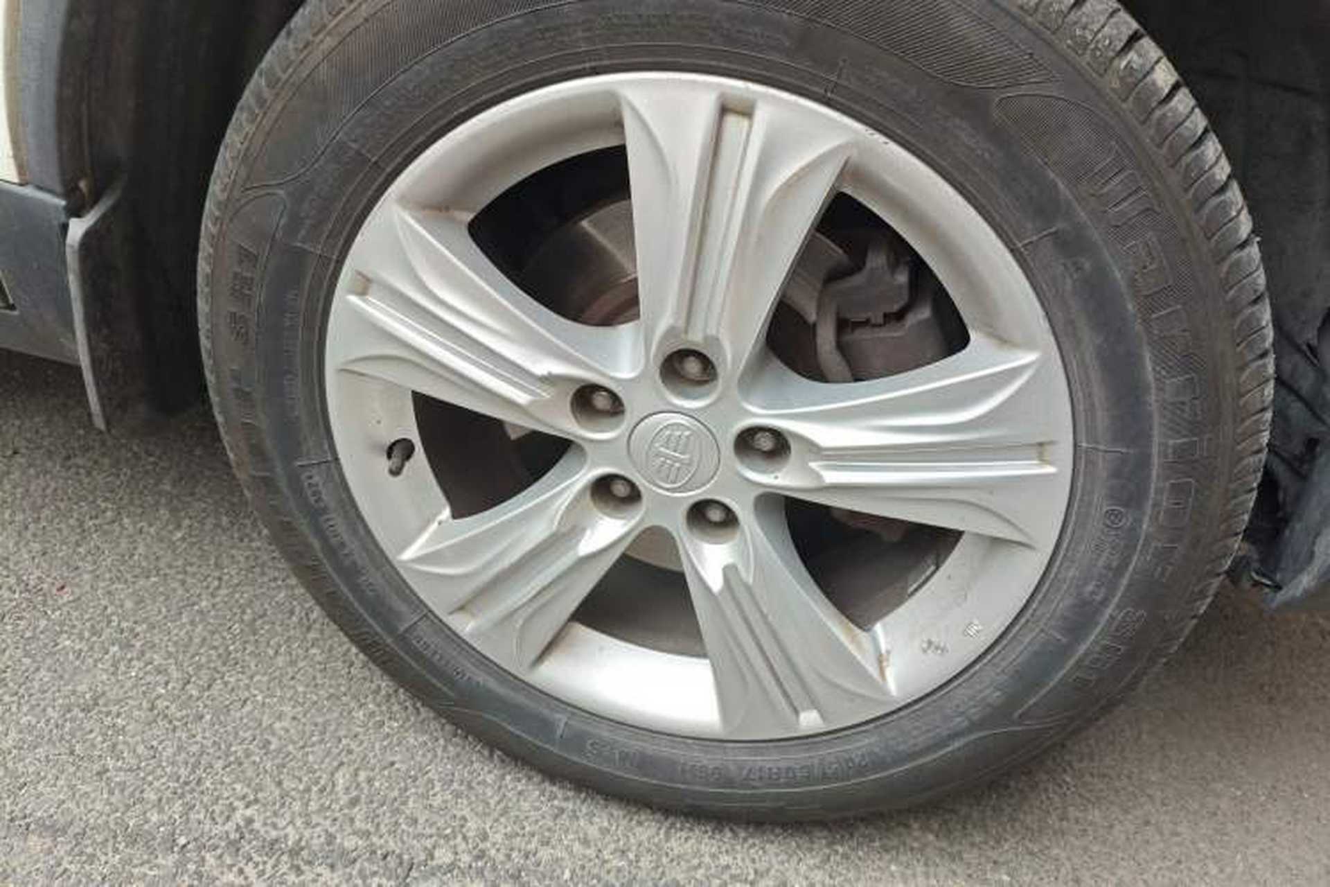 Used Bestune X80 2015 2.0L Manual Comfort 2nd Anniversary Edition Right Front Wheel Hub