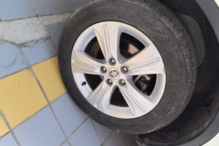 Used Bestune X80 2015 2.0L Automatic Comfort Anniversary Edition Right Rear Wheel Hub