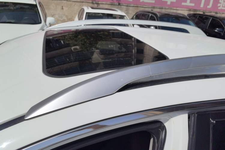 Used Bestune X80 2015 2.0L Automatic Comfort Anniversary Edition Roof