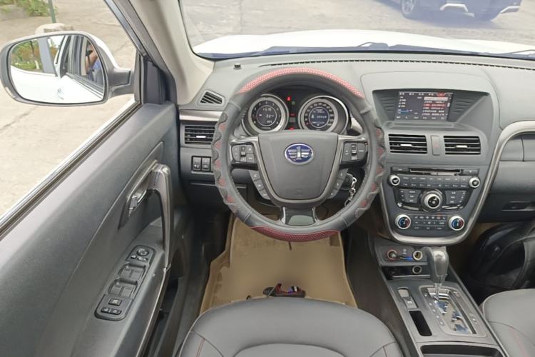 Used Bestune X80 2015 2.0L automatic luxury version Steering Wheel