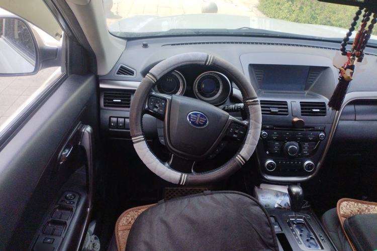Used Bestune X80 2015 2.0L Automatic Comfort Anniversary Edition Steering Wheel