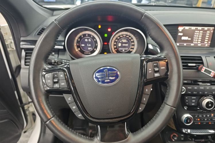 Used Bestune X80 2015 1.8T Automatic Sport Model Steering Wheel