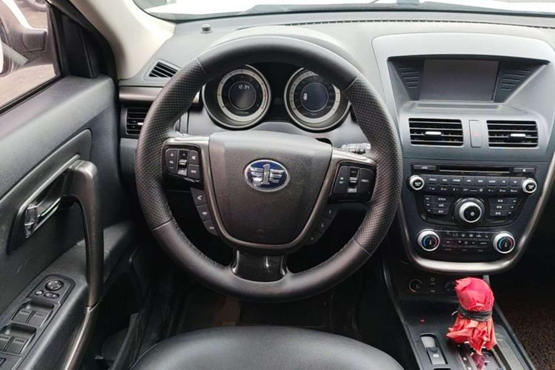 Used Bestune X80 2015 2.0L automatic luxury version Steering Wheel