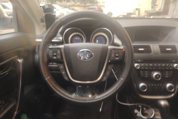 Used Bestune X80 2015 2.0L automatic luxury version Steering Wheel