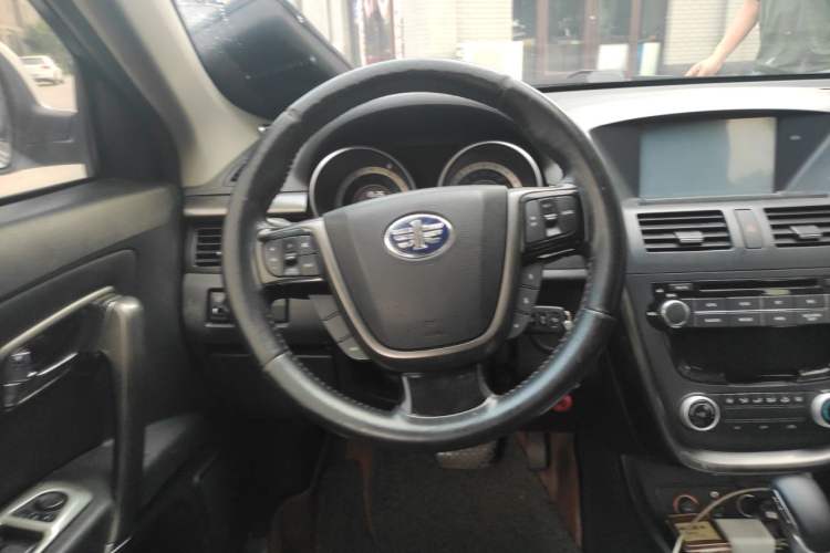 Used Bestune X80 2015 2.0L Automatic Comfort Anniversary Edition Steering Wheel