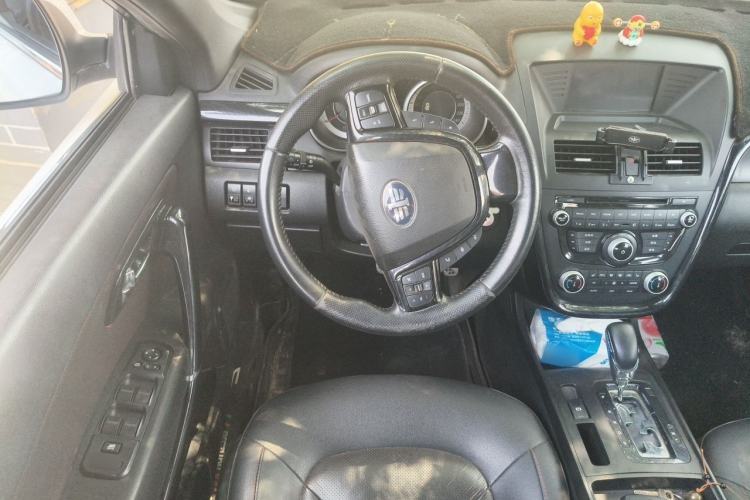 Used Bestune X80 2015 1.8T Automatic Sport Model Steering Wheel