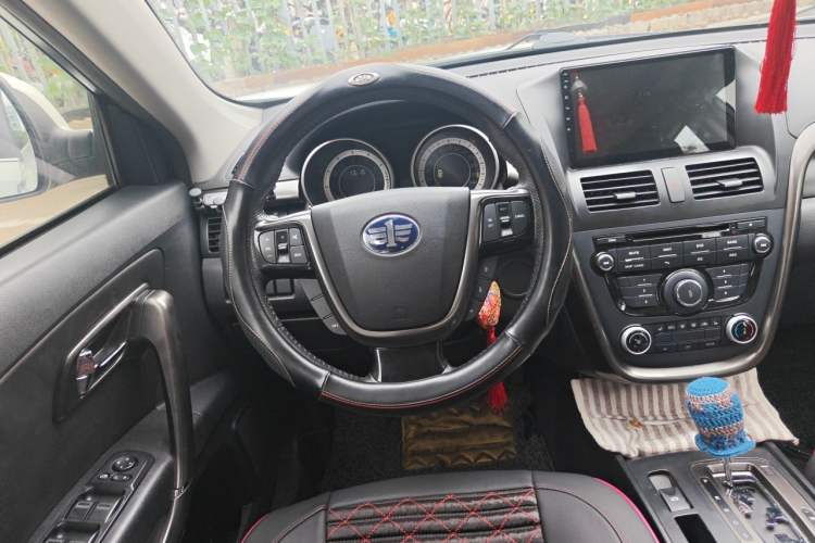 Used Bestune X80 2015 2.0L automatic comfort version Steering Wheel