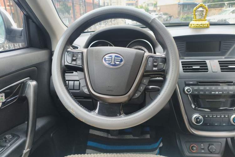 Used Bestune X80 2015 2.0L Manual Comfort 2nd Anniversary Edition Steering Wheel