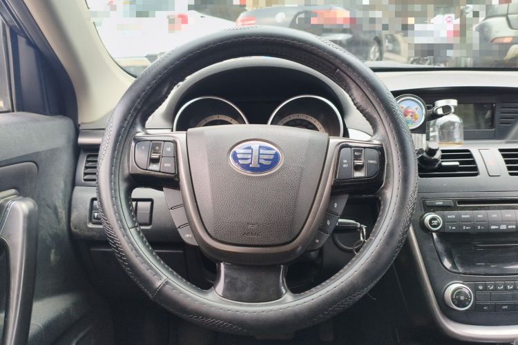 Used Bestune X80 2015 2.0L automatic comfort version Steering Wheel
