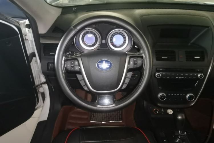 Used Bestune X80 2015 2.0L Automatic Comfort Anniversary Edition Steering Wheel
