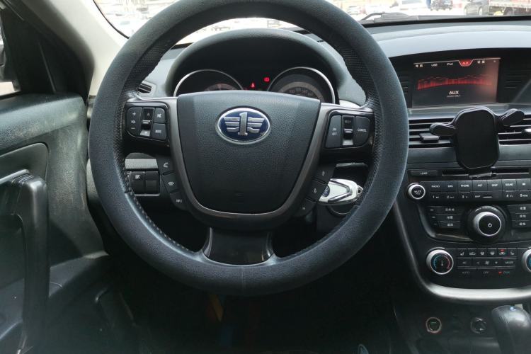Used Bestune X80 2015 1.8T Automatic Luxury Model Steering Wheel
