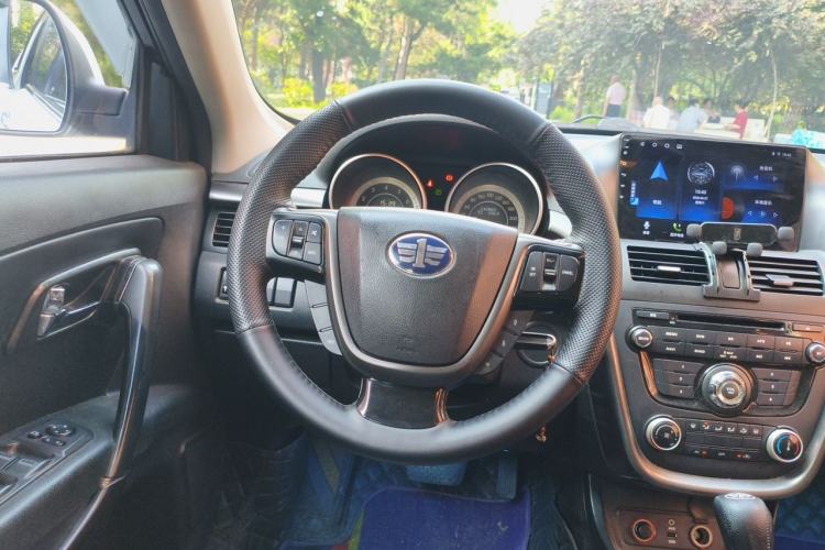 Used Bestune X80 2015 2.0L automatic comfort version Steering Wheel