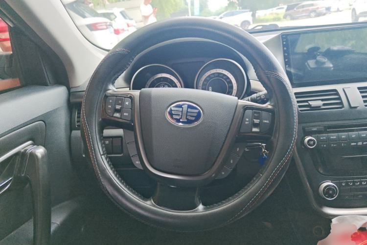 Used Bestune X80 2015 2.0L automatic comfort version Steering Wheel