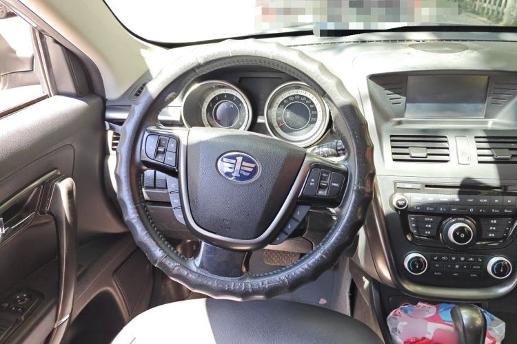 Used Bestune X80 2015 1.8T Automatic Luxury Model Steering Wheel