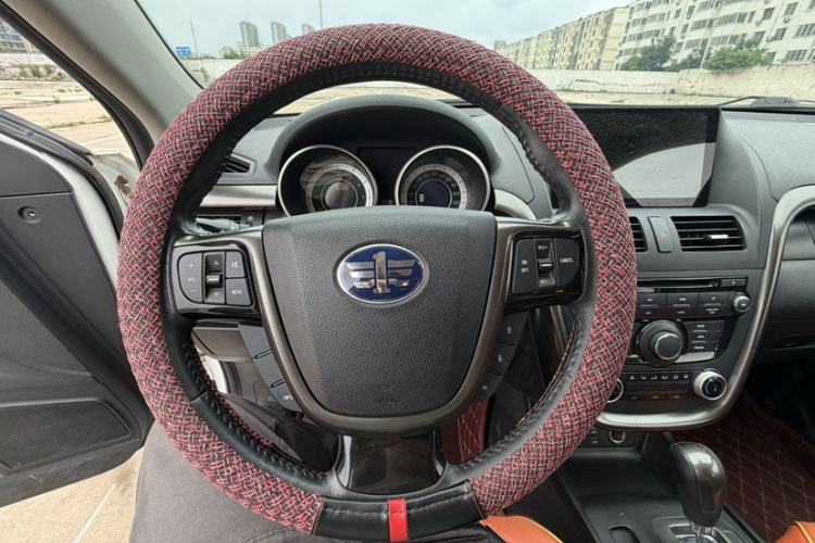 Used Bestune X80 2015 2.0L Automatic Comfort Anniversary Edition Steering Wheel