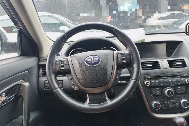 Used Bestune X80 2015 1.8T Automatic Luxury Model Steering Wheel