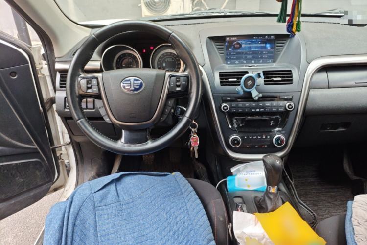 Used Bestune X80 2015 2.0L Manual Comfort 2nd Anniversary Edition Steering Wheel