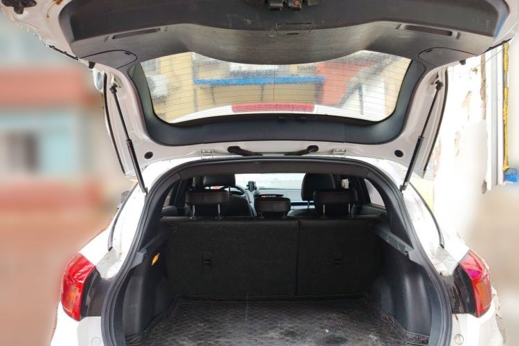 Used Bestune X80 2015 1.8T Automatic Sport Model Trunk