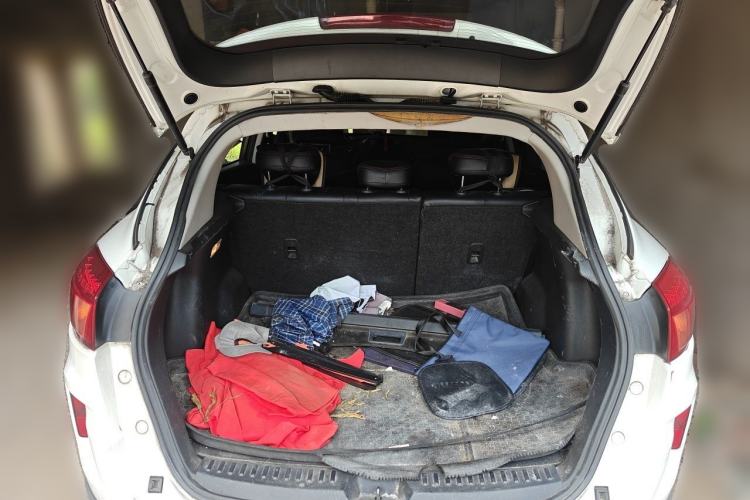 Used Bestune X80 2015 2.0L Automatic Comfort Anniversary Edition Trunk