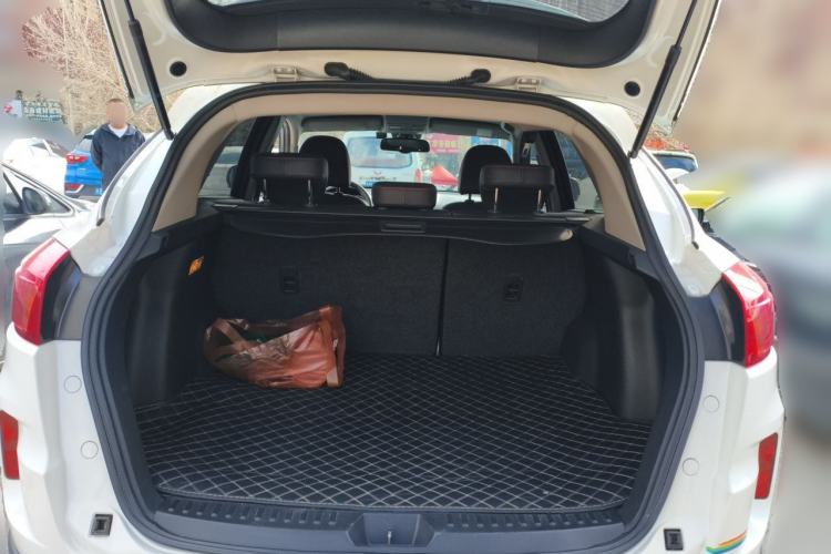 Used Bestune X80 2015 2.0L Manual Luxury Edition Trunk