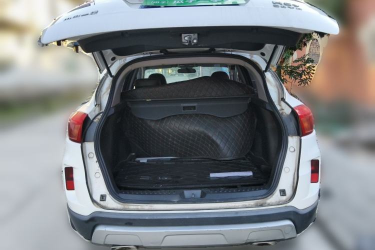 Used Bestune X80 2015 2.0L Manual Base Version Trunk