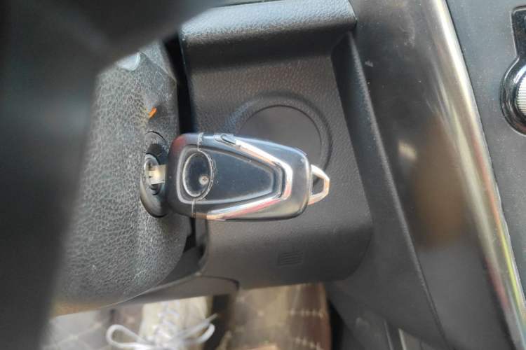 Used Bestune X80 2015 2.0L automatic luxury version Vehicle Key