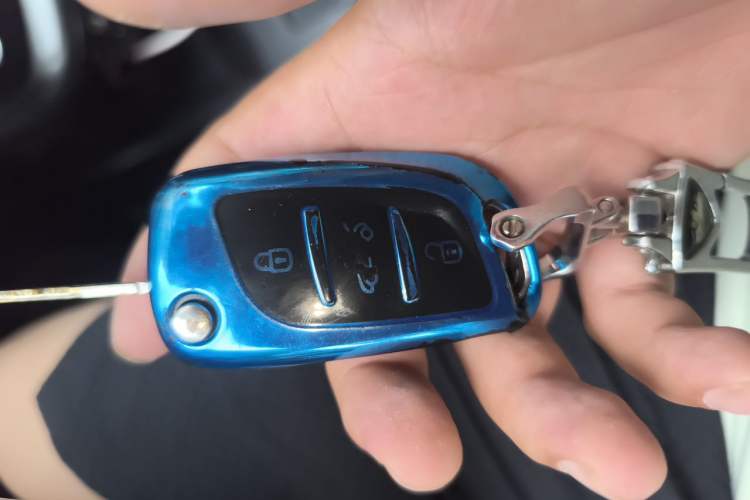 Used Bestune X80 2015 2.0L automatic luxury version Vehicle Key