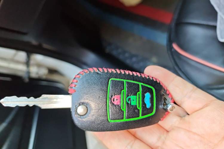 Used Bestune X80 2015 2.0L automatic comfort version Vehicle Key