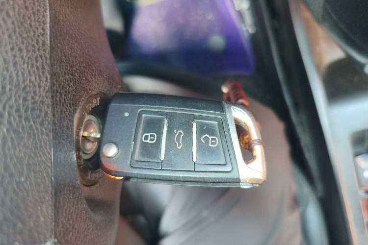 Used Bestune X80 2015 2.0L automatic comfort version Vehicle Key