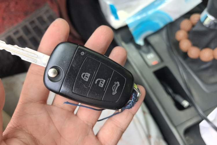 Used Bestune X80 2015 2.0L Manual Comfort 2nd Anniversary Edition Vehicle Key
