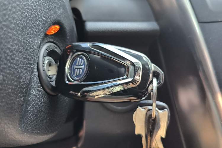 Used Bestune X80 2015 2.0L Automatic Comfort Anniversary Edition Vehicle Key