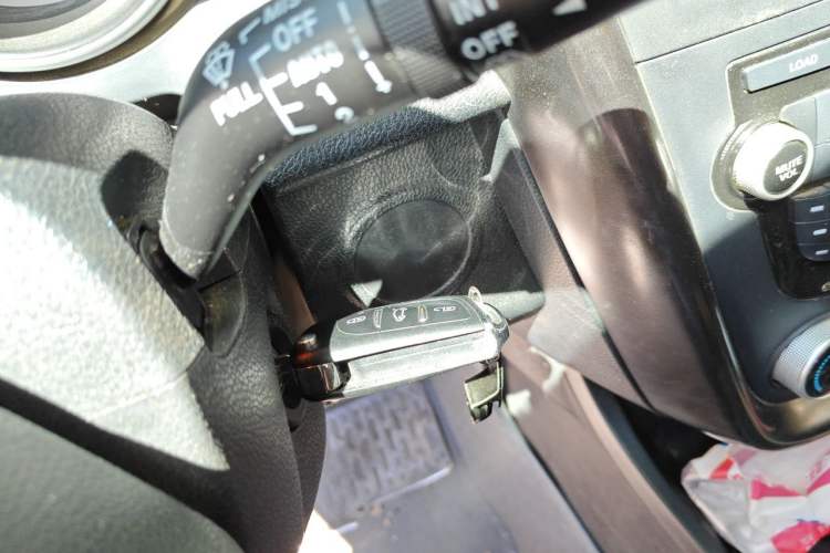 Used Bestune X80 2015 1.8T Automatic Luxury Model Vehicle Key