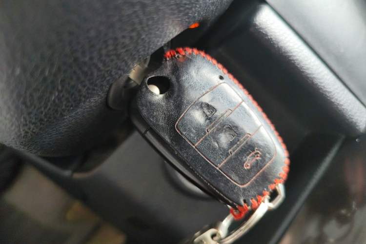 Used Bestune X80 2015 2.0L automatic comfort version Vehicle Key