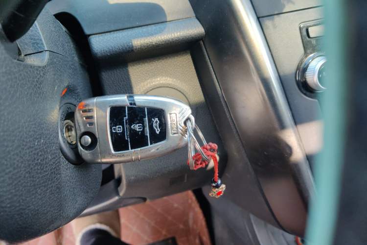 Used Bestune X80 2015 2.0L automatic luxury version Vehicle Key